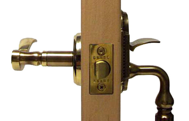 door handle set with an extended lever handle